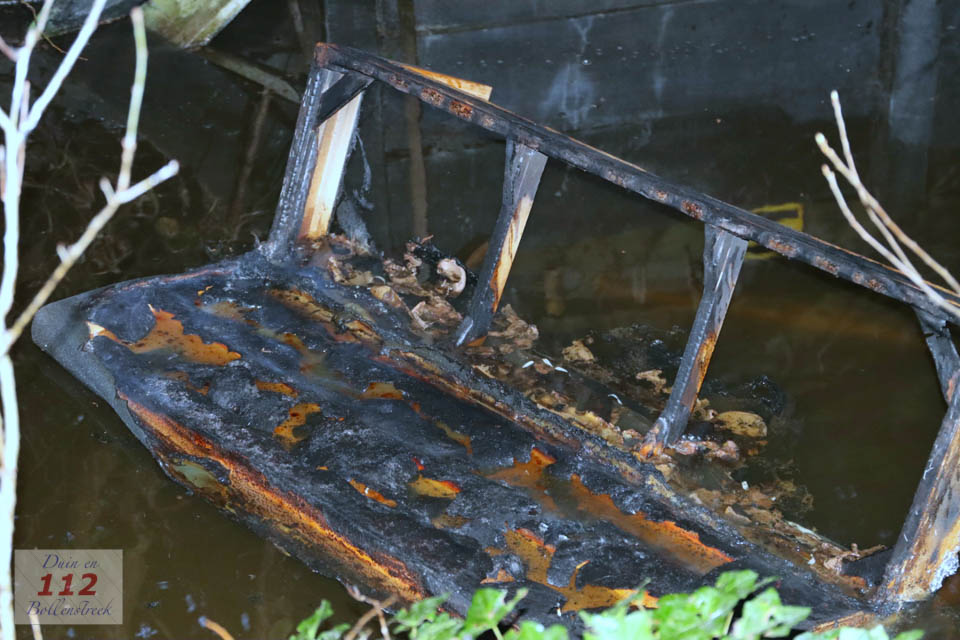 Buurtbewoner blust brand langs Provincialeweg N206 Noordwijkerhout