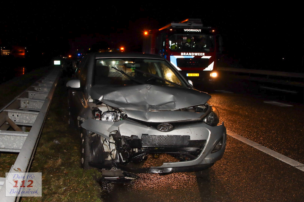 Snelweg A44 langdurig afgesloten na ongeluk met twee auto’s in Sassenheim