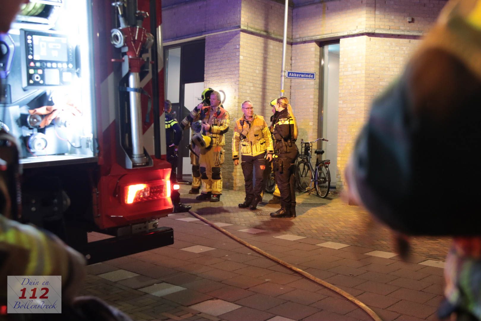 Brandweer verricht metingen na melding gaslucht in woning in Noordwijk