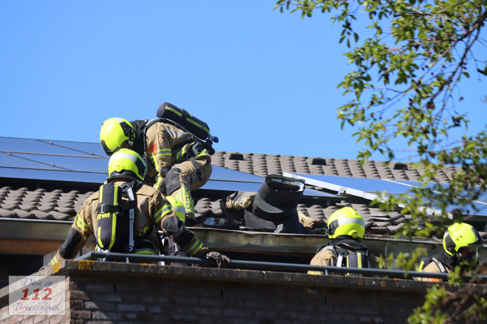 Veel schade na dakbrand woning in Voorhout