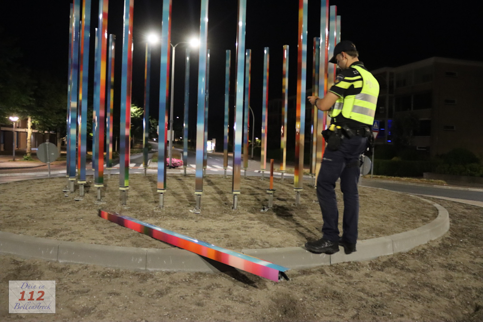 Net geplaatst kunstwerk vernield op Noordwijkse rotonde 